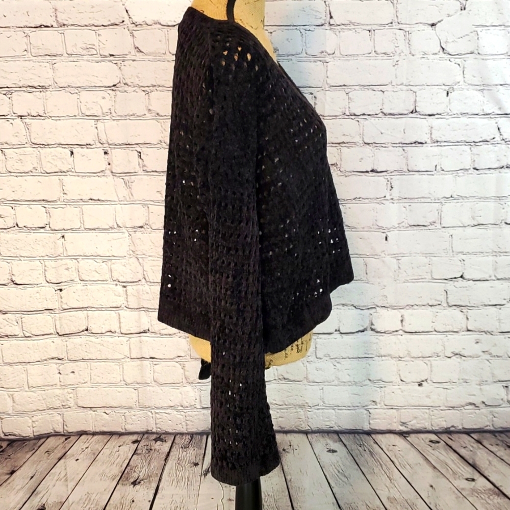 Express Black Cropped Sweater Size M EUC - Picture 2 of 8
